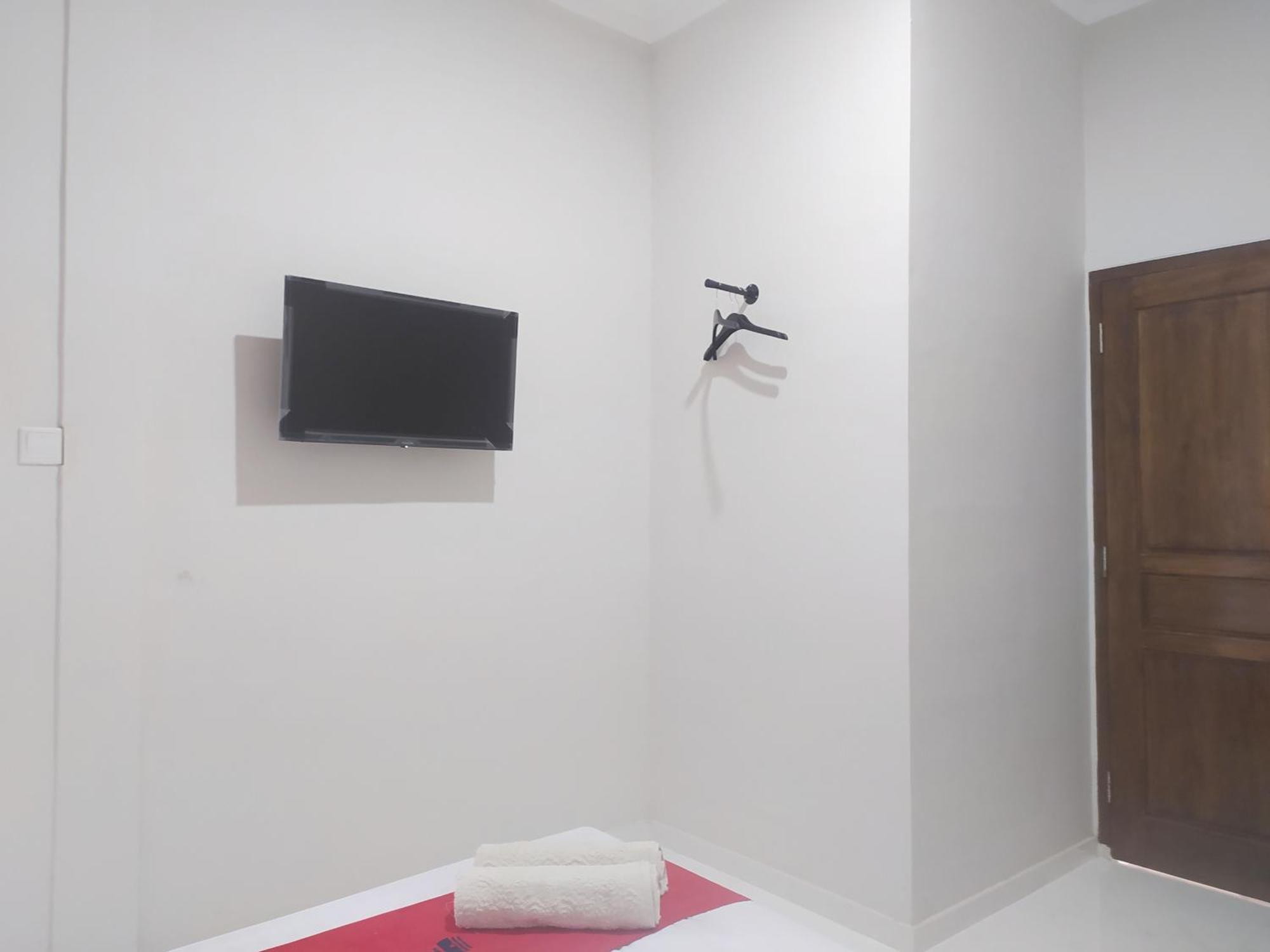 Reddoorz Syariah Near Stasiun Purwokerto Hotel Exterior photo